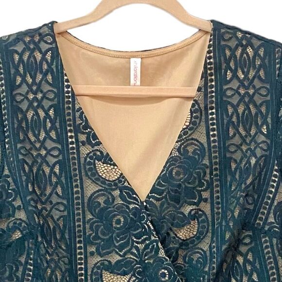 Green Christmas New Years Holliday Lace Bohemian Mini LongSleeved Elegant Dress - Picture 8 of 9